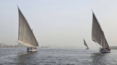 Fotky z Egypta uz jdou pomalu k ledu, ale přece jenom něco je potřeba ještě zaarchivovat. Třeba když si přejete, aby trochu foukalo, abys…